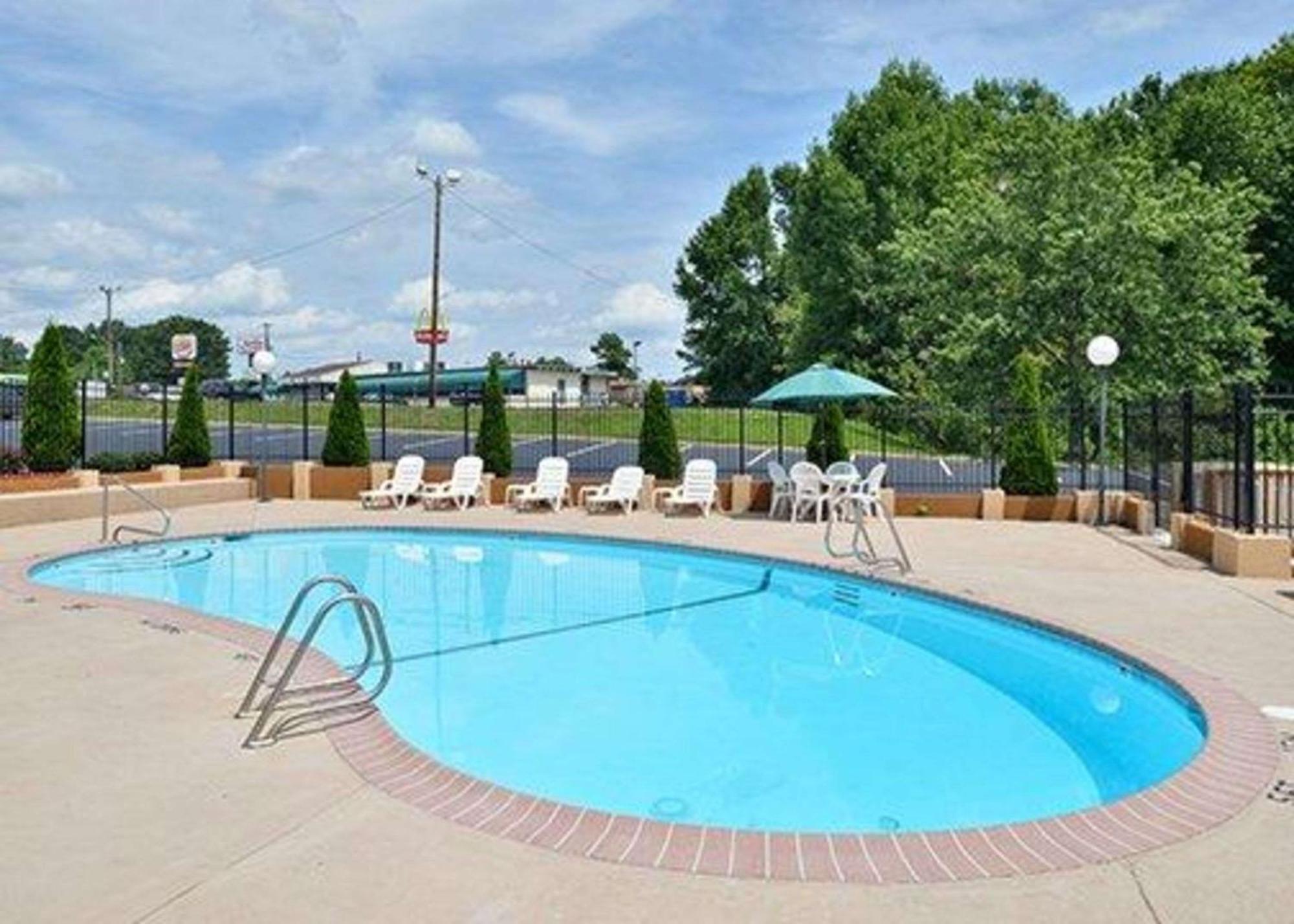 Quality Inn Asheboro South Buitenkant foto